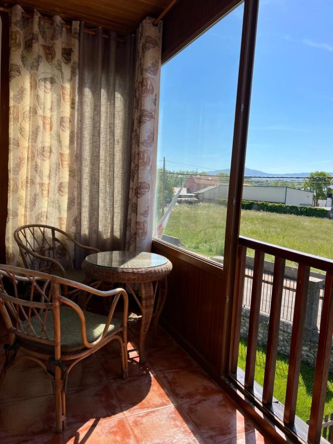 Hotel Villa Maria Revilla De Camargo Екстер'єр фото