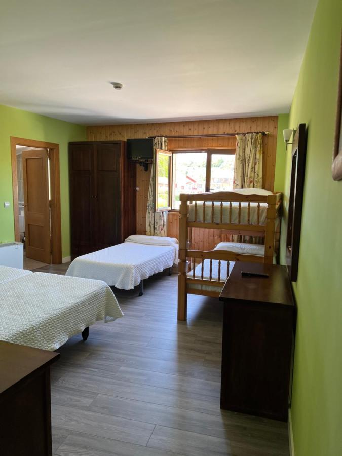 Hotel Villa Maria Revilla De Camargo Екстер'єр фото