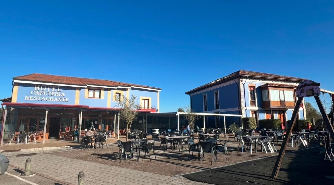 Hotel Villa Maria Revilla De Camargo Екстер'єр фото