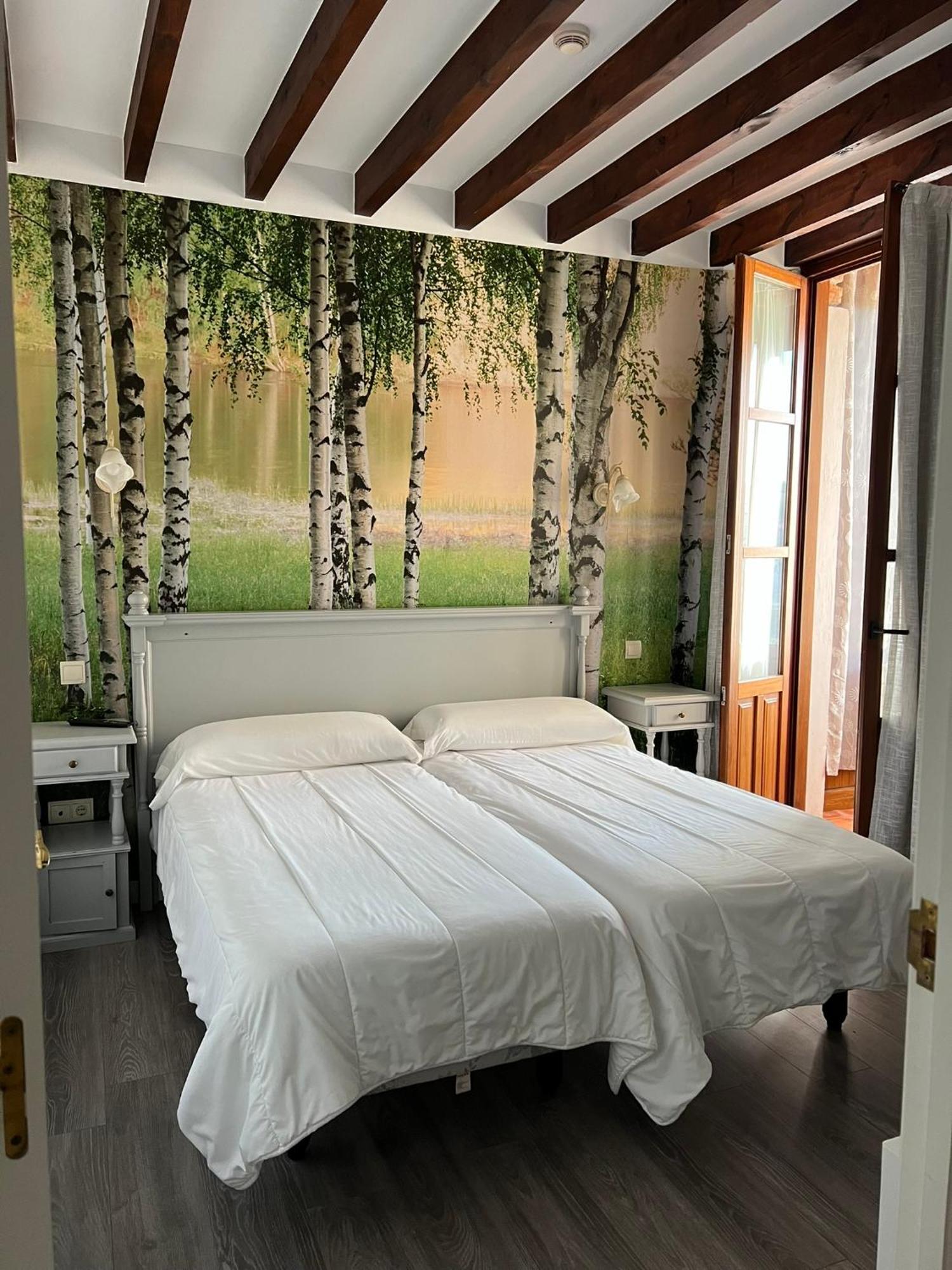 Hotel Villa Maria Revilla De Camargo Екстер'єр фото